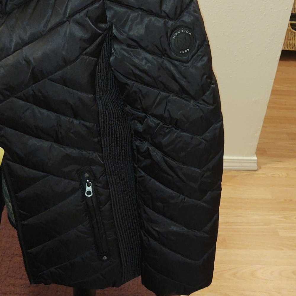 Nautica Puffer Jacket - Picture 5 of 11